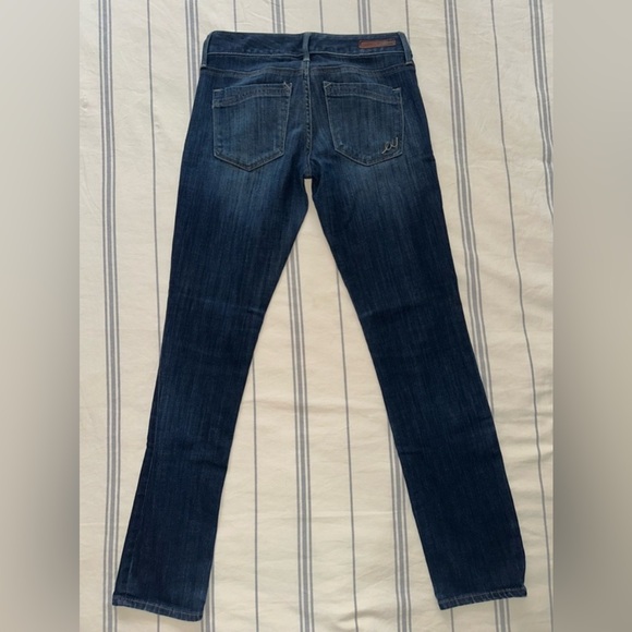 EXPRESS Women’s Classic Low Rise Blue Jeans - Picture 2 of 6